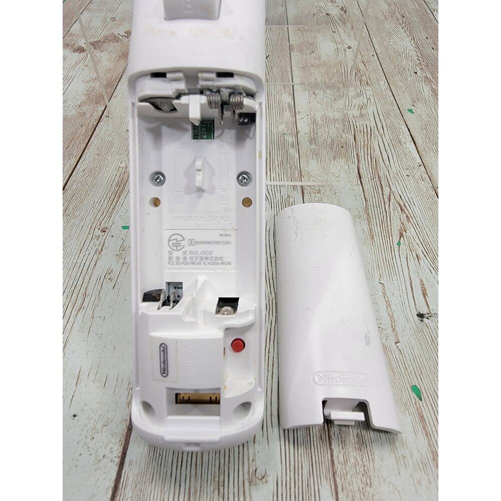 Nintendo Wii RVL-003 Wireless White Remote Control Tested Working - Picture 4 of 4